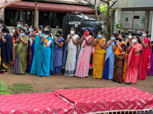 2022 නව වසරේ රාජකාරි ආරම්භ කිරීම ගරුතර සංඝ රත්නයේ ආශිර්වාදයෙන් මීරිගම ප්‍රාදේශීය ලේකම් තුමාගේ ප්‍රධානත්වයෙන් සිදුවිය